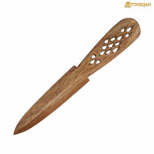mythrojan-wooden-knives