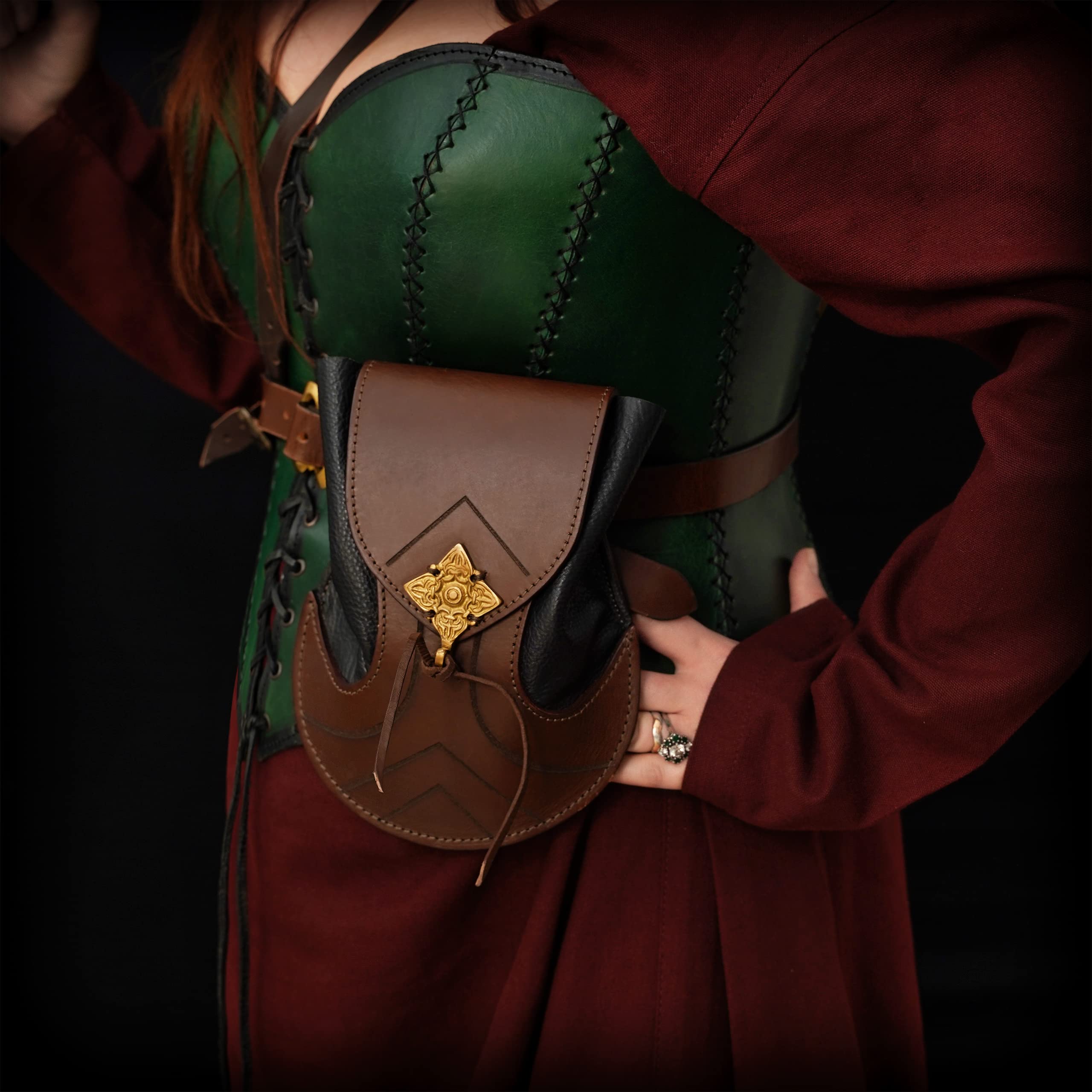 Mythrojan Elven Leather bag : ideal for LARP, cosplay, elvish costume & dark elf outfit
