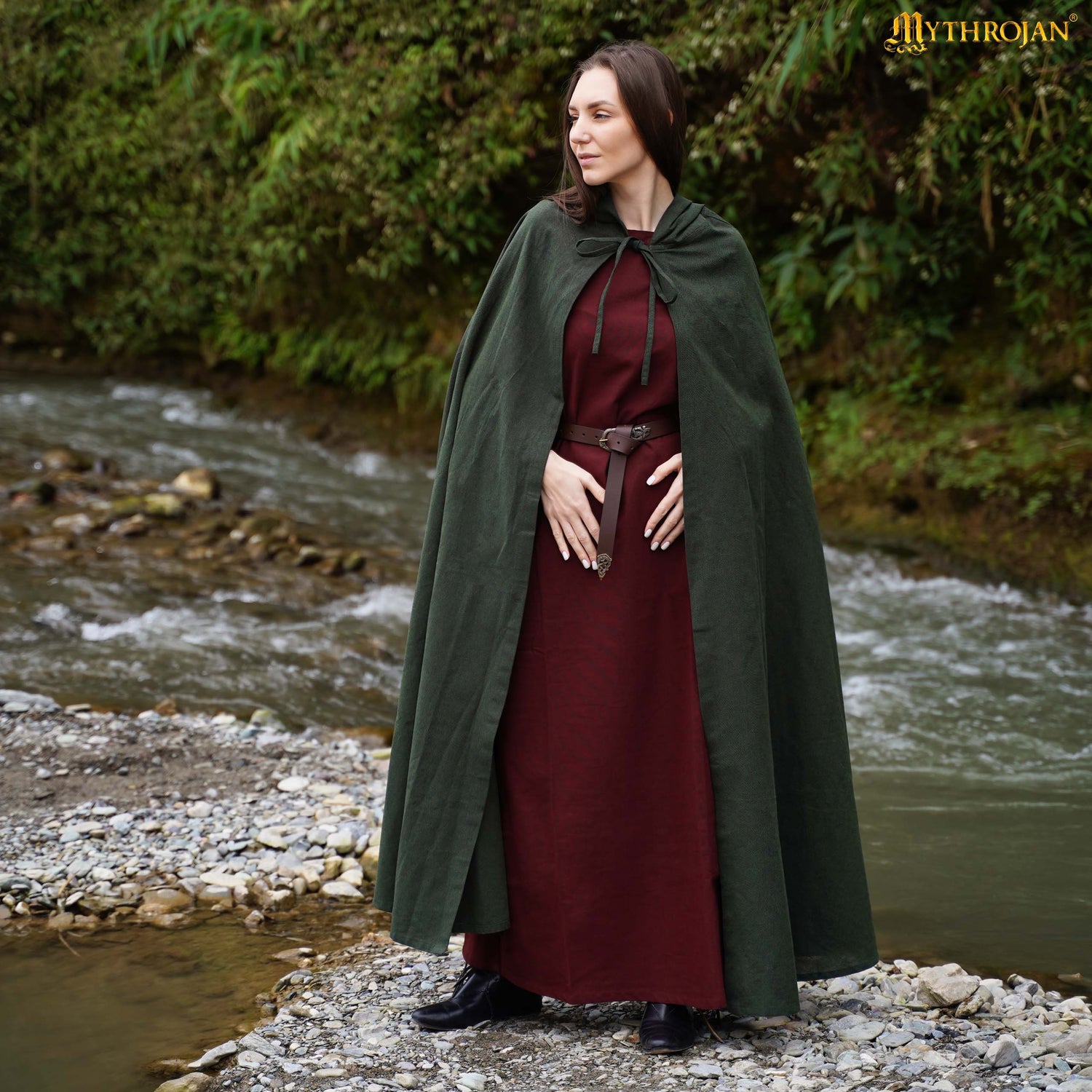 The Thorvald Viking Cloak: Practicality and Style for Every Season