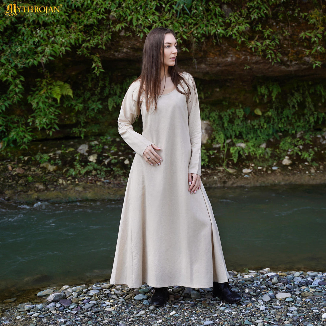 Astrid Historical Round Neck Dress: Versatile and Comfortable for Reenactment and LARP