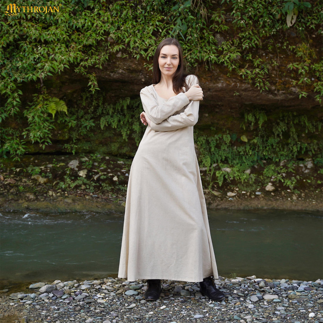 Astrid Historical Round Neck Dress: Versatile and Comfortable for Reenactment and LARP