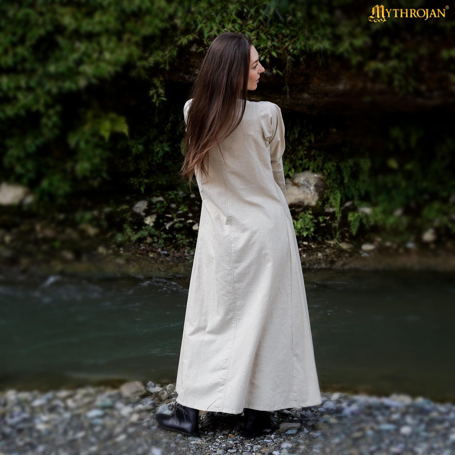 Astrid Historical Round Neck Dress: Versatile and Comfortable for Reenactment and LARP
