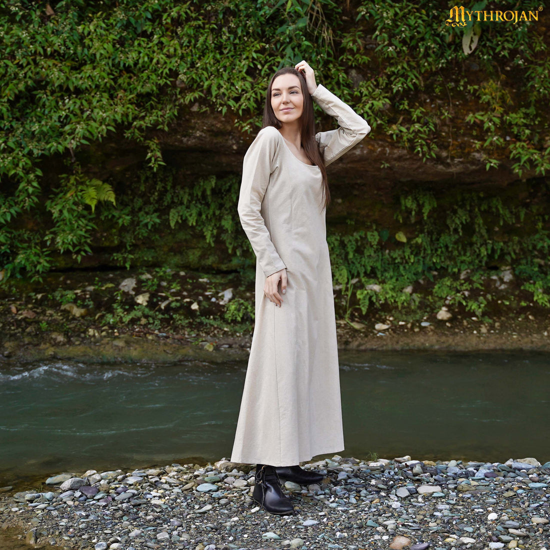 Astrid Historical Round Neck Dress: Versatile and Comfortable for Reenactment and LARP