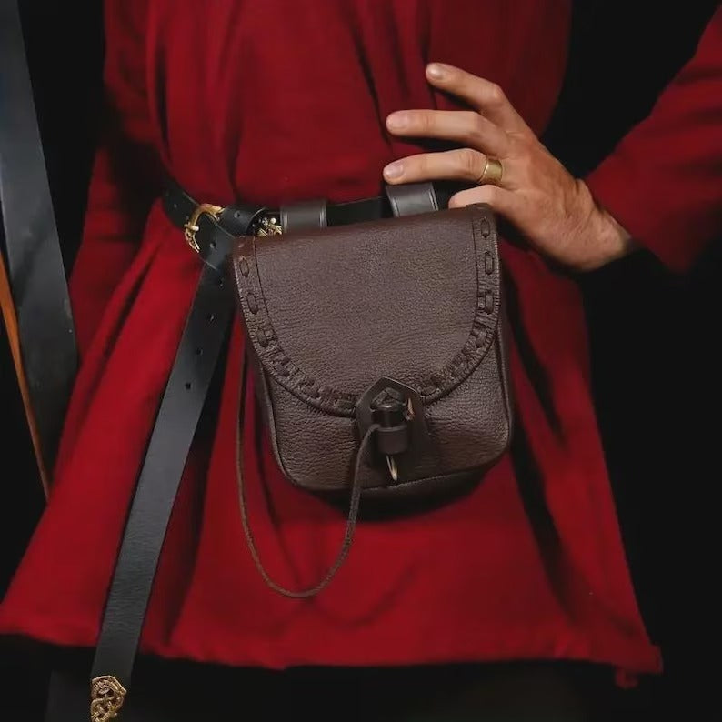 Mythrojan The Adventurer’s Belt Bag with Horn Toggle Black