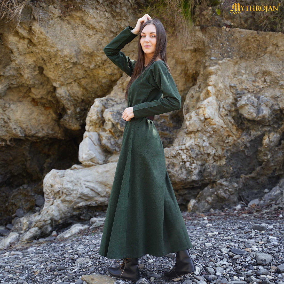 The Archeress Medieval Dress: Strength and Elegance for Every Character
