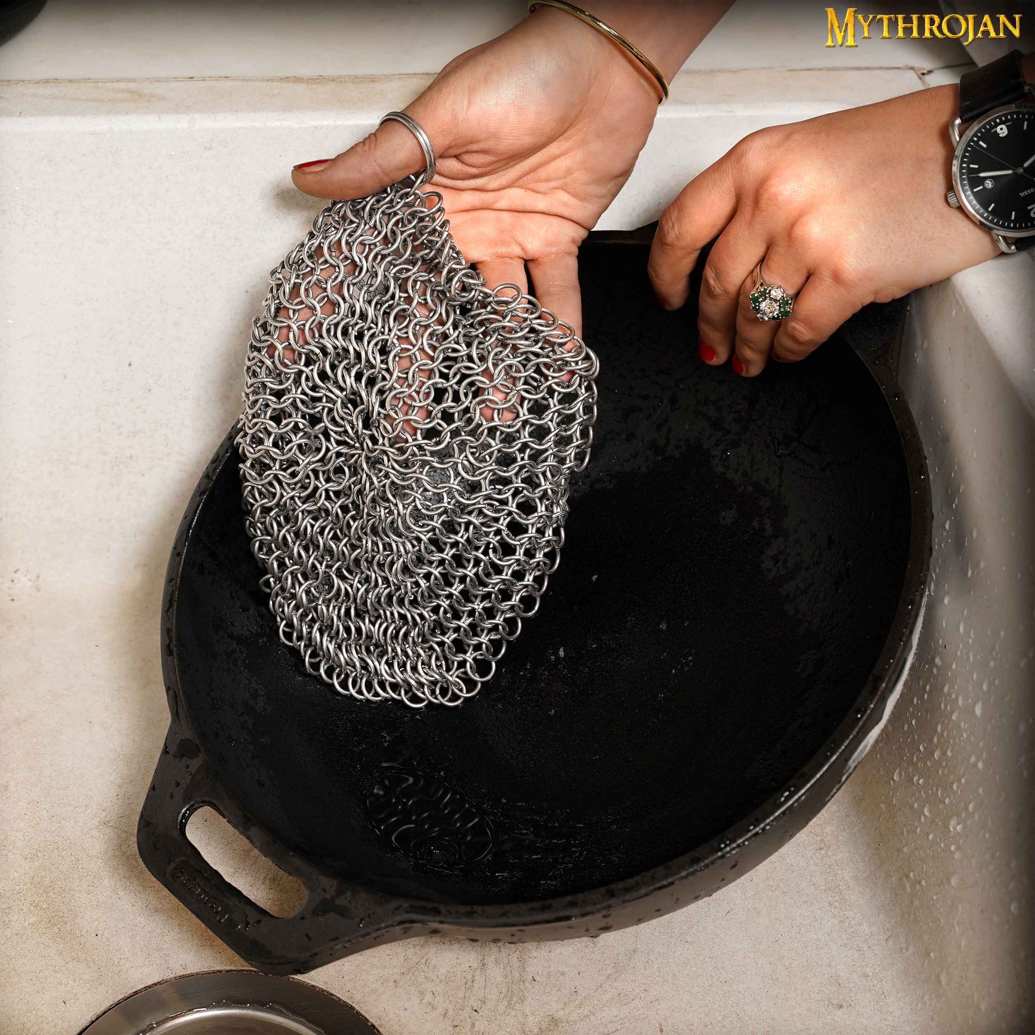 Chainmail Stainless Steel Scrubber, Ideal for Cleaning Cast Iron